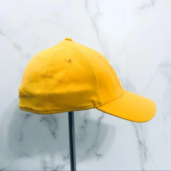 LA Dodgers Hat Baseball Cap knit flex fit Gold White MLB New Era 39 Thirty M L - Picture 9 of 14